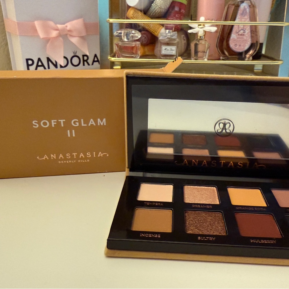 Anastasia Soft Glam II Palette